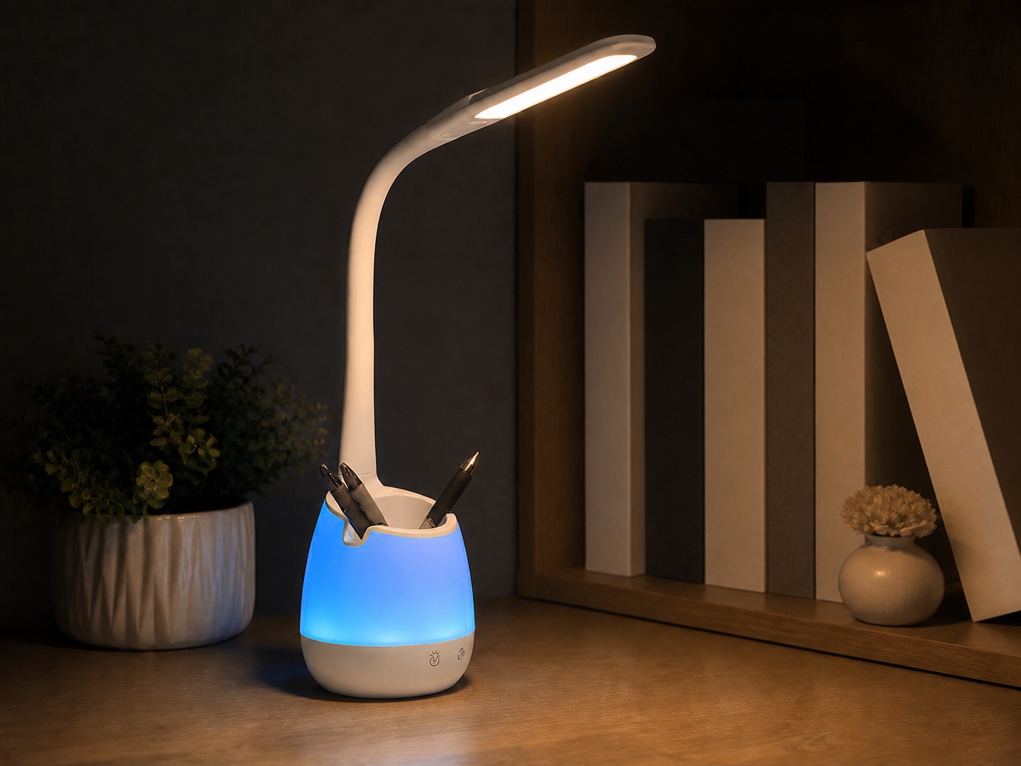 RY22 study lamp with blue ambient base light