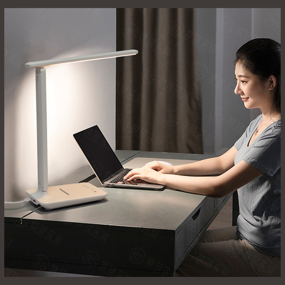 Complete illuminated RY26-A white foldable desk lamp