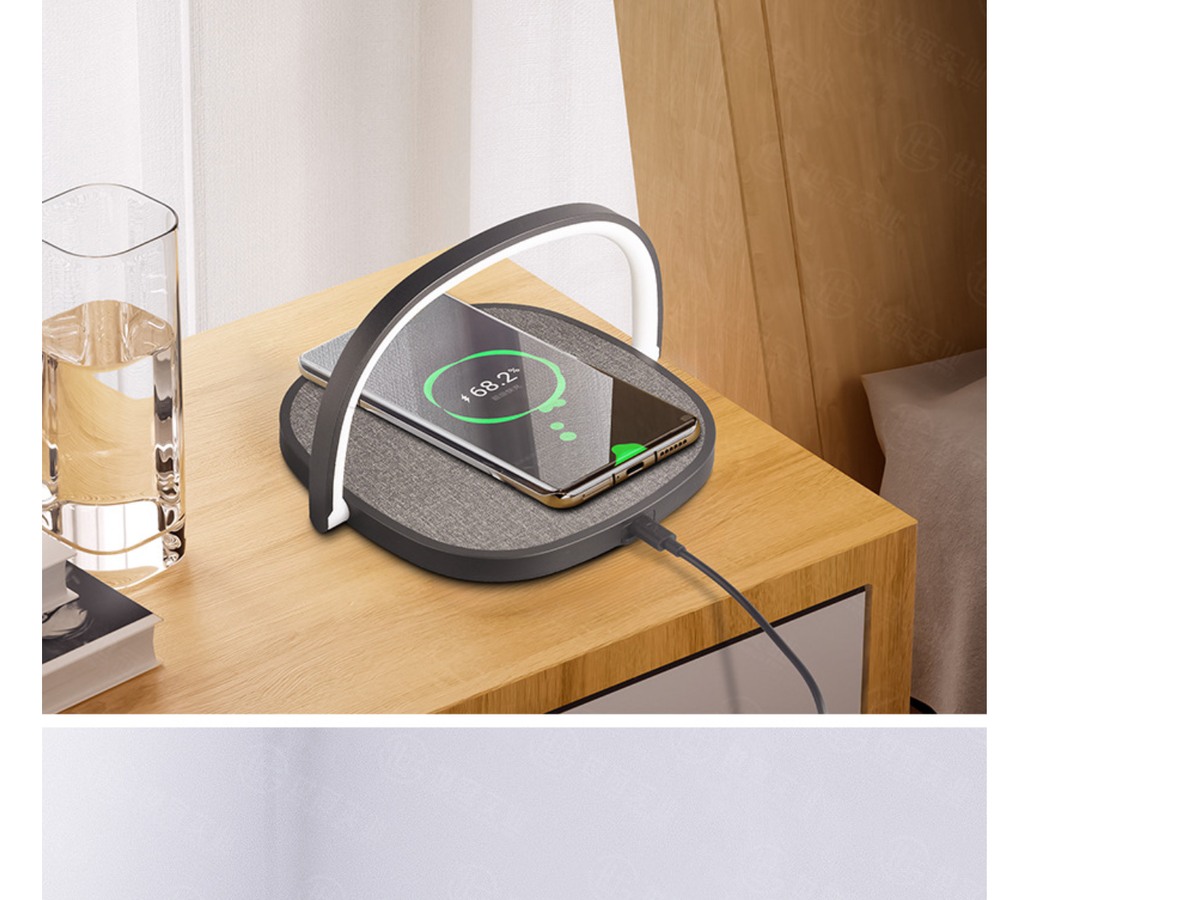 RY29 wireless charging night light on a bedside table