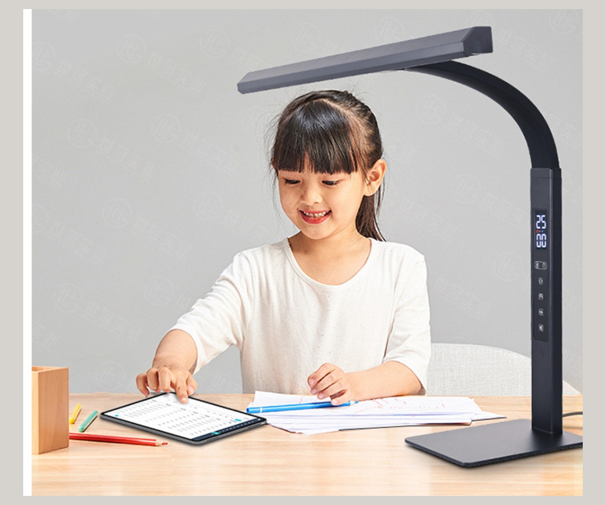 Complete RY36-T lamp in a study workspace